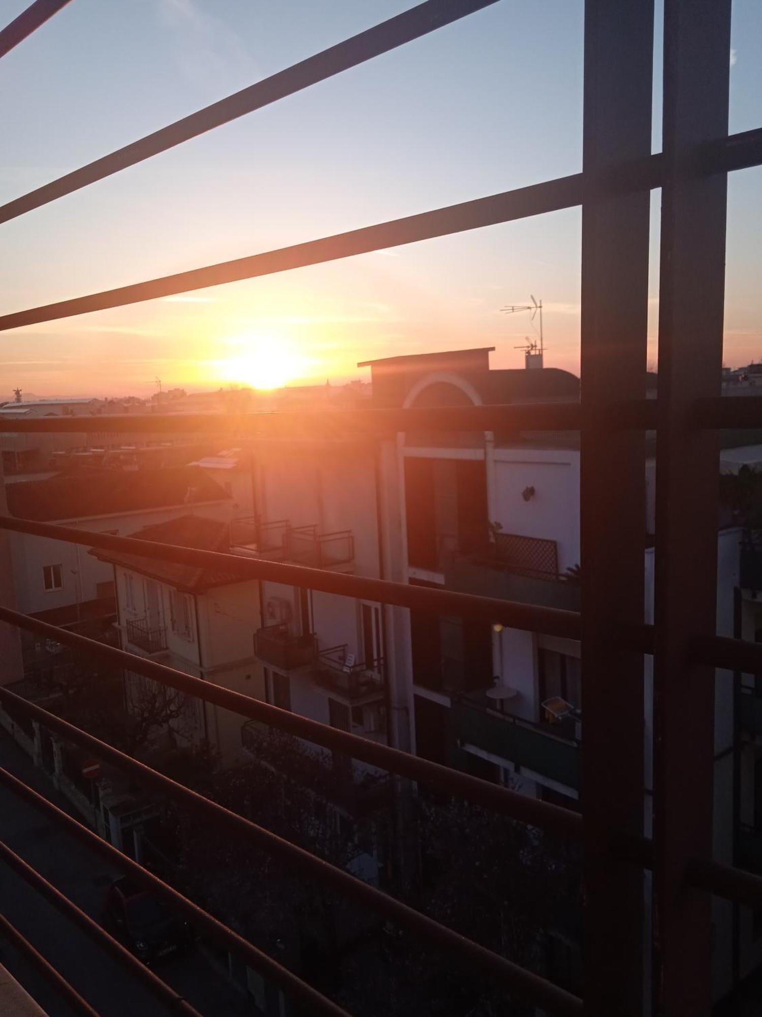 Apartamento Il Tramonto Rímini Exterior foto