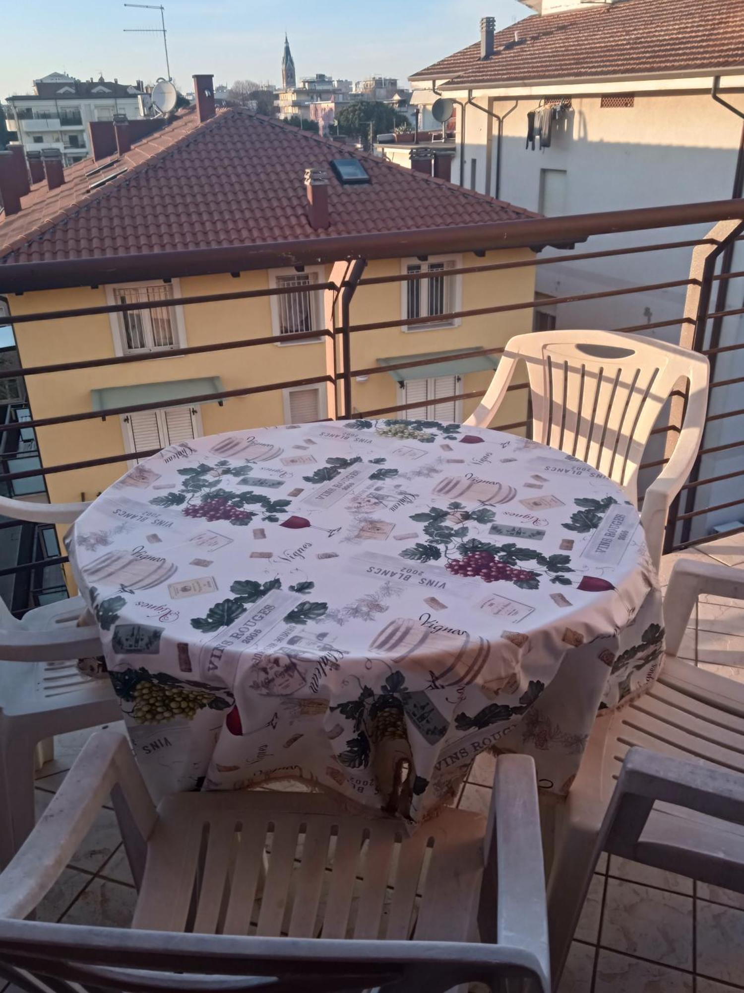 Apartamento Il Tramonto Rímini Exterior foto